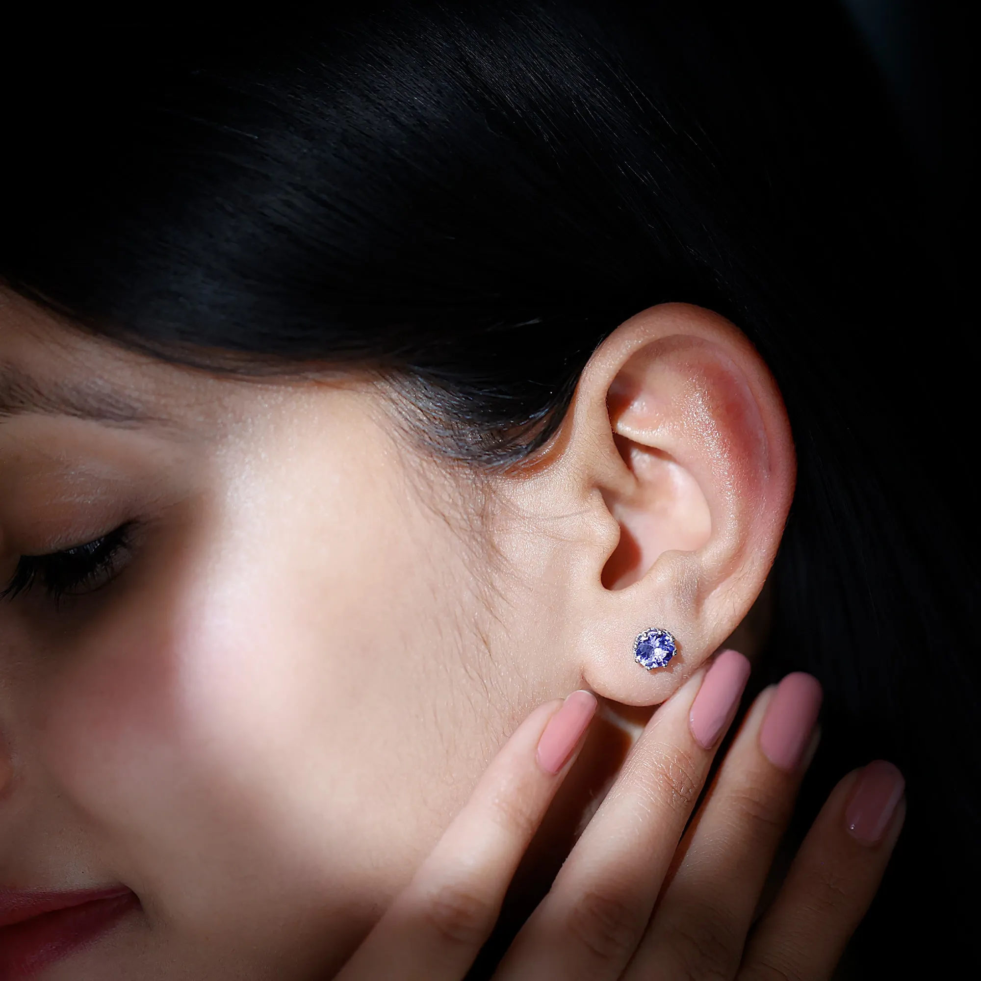 6 MM Decorative Tanzanite Solitaire Stud Earrings