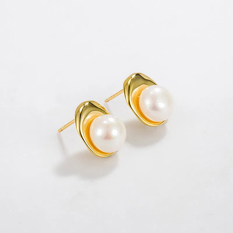 8mm White Freshwater Pearl Studs Earrings - Gold