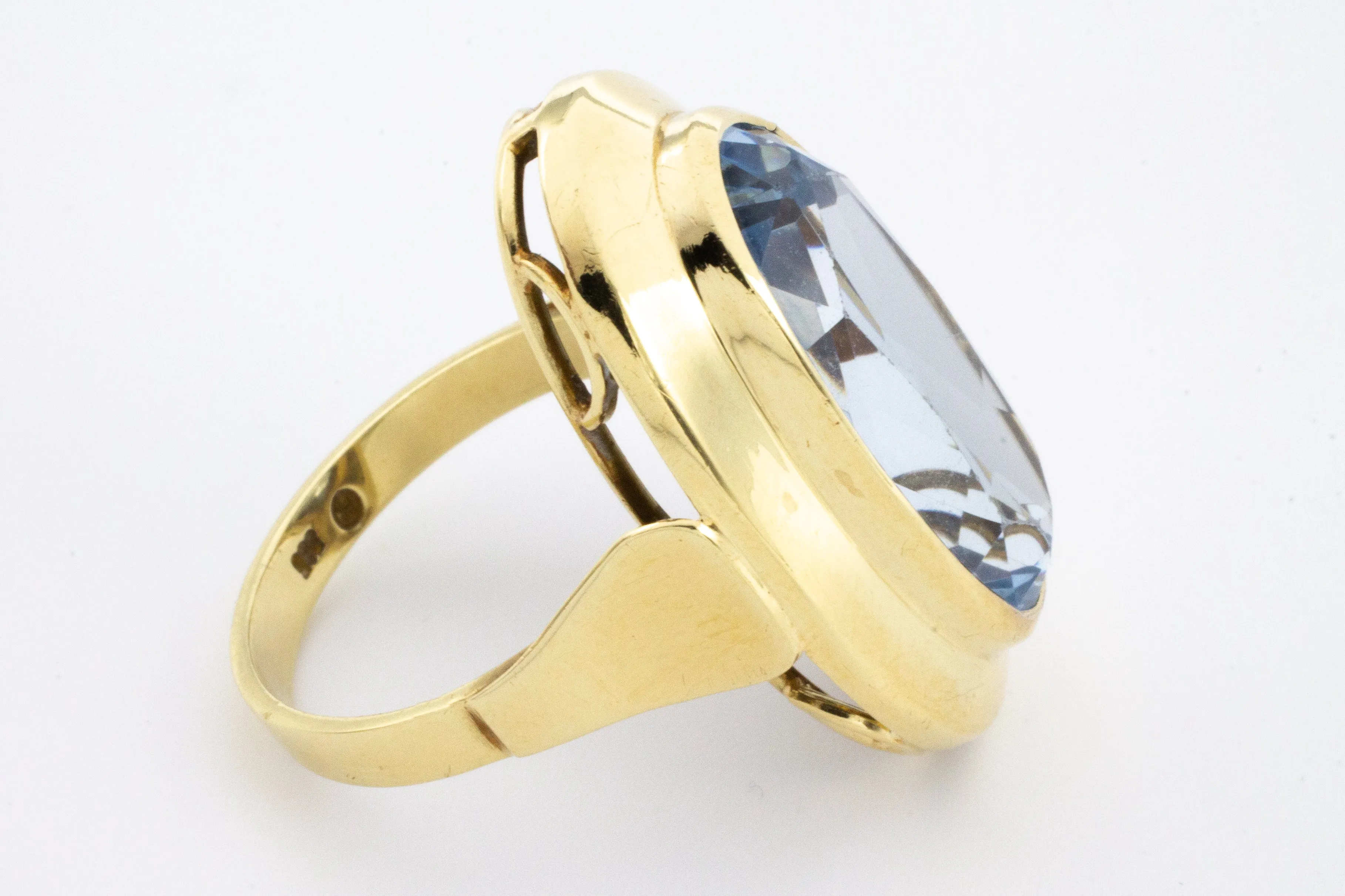 Vintage gold ring with synthetic blue topaz